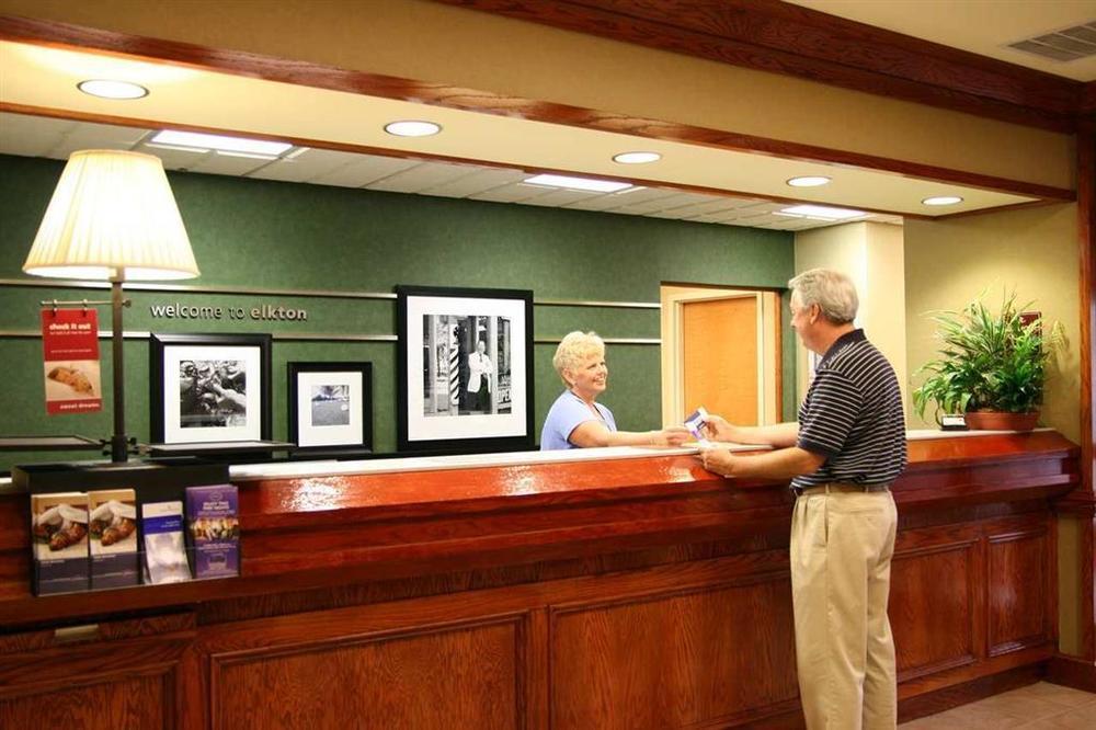 Hampton Inn Elkton Interior foto