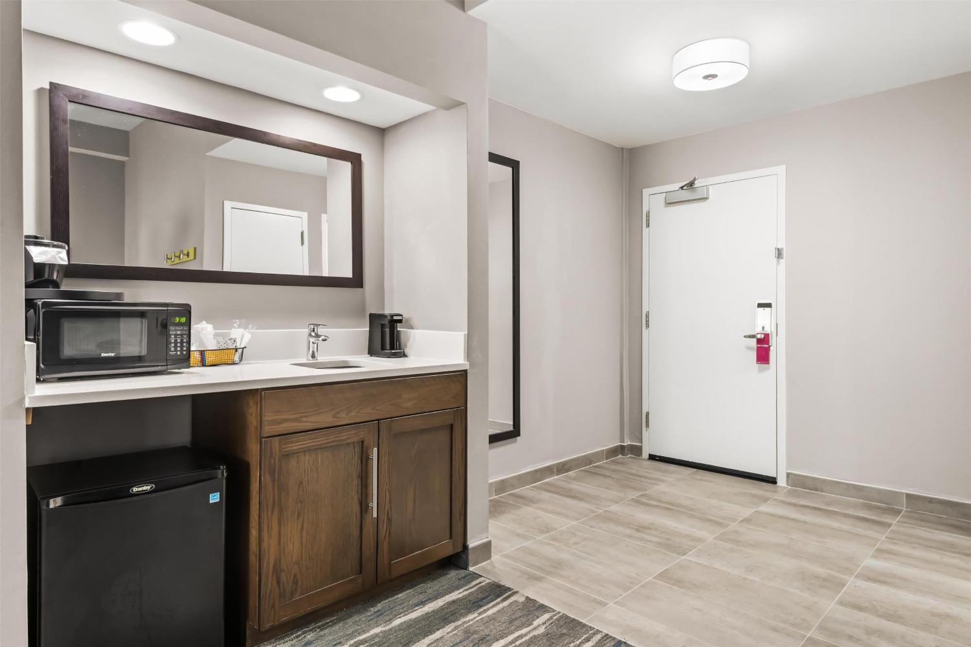 Hampton Inn Elkton Bagian luar foto